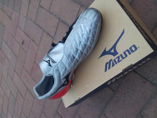 Mizuno Soccer Boots new