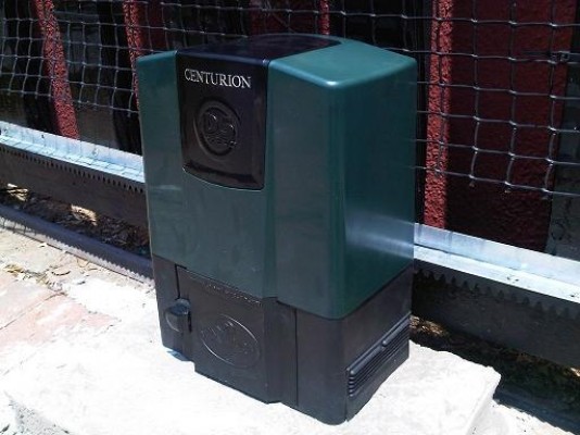 Gate Motor Centurion Used D5 Evo Hardly used with battery backup and r