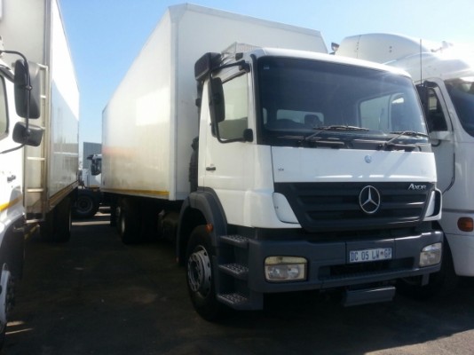 Mercedes benz Axor 2528 closed body truck for sale